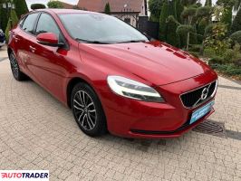 Volvo V40 2019 2.0 150 KM