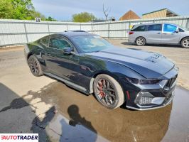 Ford Mustang 2025 5