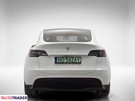 Tesla Model Y 2023 299 KM