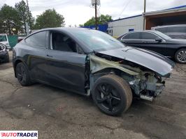 Tesla Model Y 2026
