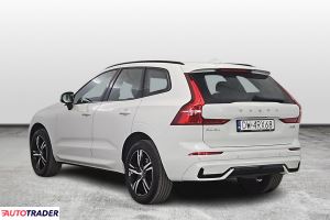 Volvo XC60 2022 2.0 235 KM
