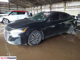 Nissan Altima - zobacz ofertę