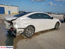 Lexus ES 2019 3