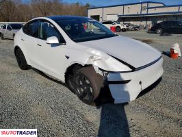 Tesla Model Y 2026