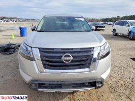 Nissan Pathfinder 2023 3