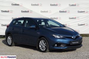 Toyota Auris 2018 1.8 135 KM Toyota Auris 2018 1.8 135 KM