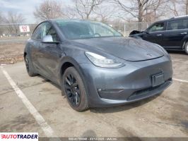 Tesla Model Y 2021 Tesla Model Y 2021