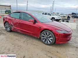 Tesla Model 3 2024