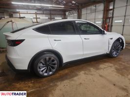 Tesla Model Y 2026