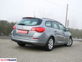 Opel Astra 2014 1.4 100 KM