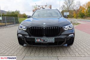 BMW X5 2021 3.0 286 KM