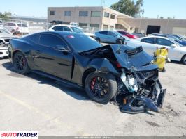 Ford Mustang 2025 5