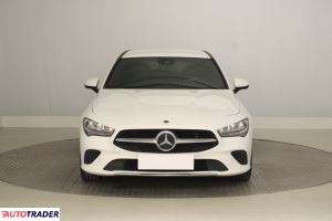 Mercedes Pozostałe 2021 1.5 113 KM