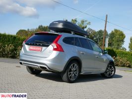 Volvo V60 Cross Country 2018 2.0 245 KM