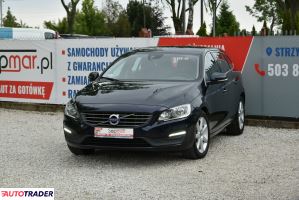 Volvo V60 2017 2.0 150 KM