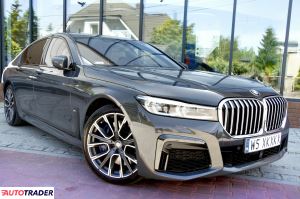 BMW 750 2019 3.0 400 KM