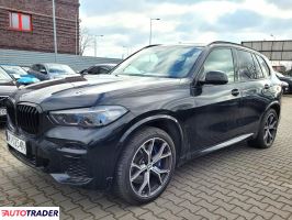 BMW X5 2021 4.4 530 KM