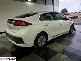 Hyundai IONIQ Hybrid 2020 1