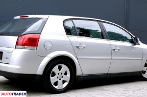 Opel Signum 2003 1.8 122 KM