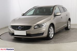 Volvo V60 2015 2.0 147 KM