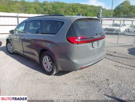 Chrysler Pacifica 2022 3