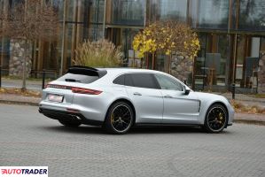 Porsche Panamera 2019 4.0 550 KM