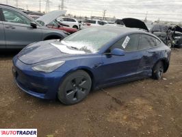 Tesla Model 3 - zobacz ofertę