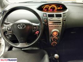 Toyota Yaris 2011 1.4 90 KM