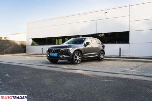 Volvo XC60 2019 2.0 246 KM