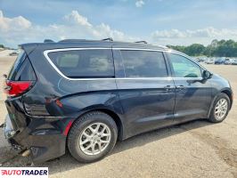 Chrysler Pacifica 2022 3