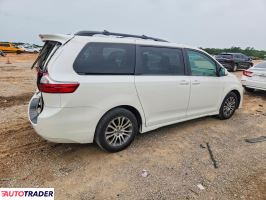 Toyota Sienna 2020 3