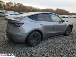 Tesla Model Y 2026