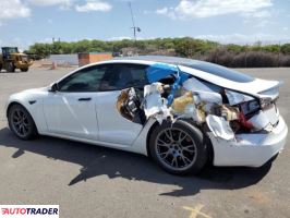 Tesla Model S 2021