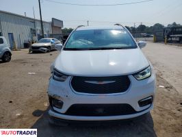 Chrysler Pacifica 2022 3