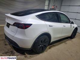 Tesla Model Y 2025