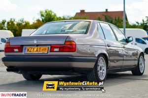 BMW 750 1989 5.0 300 KM