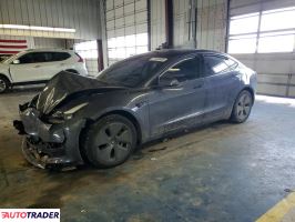 Tesla Model 3 - zobacz ofertę