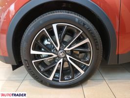 Toyota C-HR 2025 2.0 223 KM