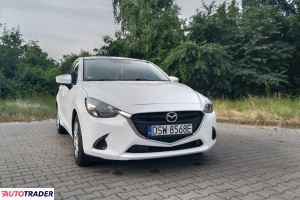 Mazda 2 2015 1.5 90 KM