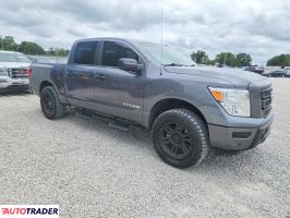 Nissan Titan 2021 5