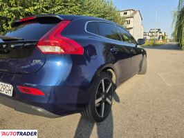 Volvo V40 2015 2.0 120 KM