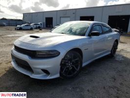 Dodge Charger 2020 5