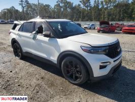 Ford Explorer 2022 3