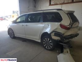 Toyota Sienna 2020 3