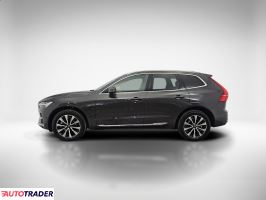 Volvo XC60 2022 2.0 250 KM