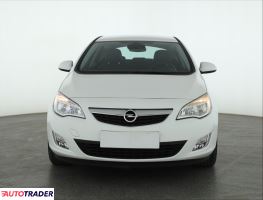 Opel Astra 2010 1.4 138 KM