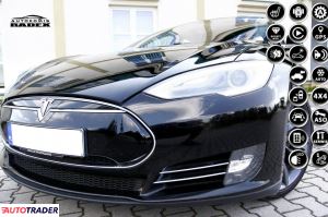 Tesla Model S 2014 387 KM