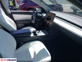 Tesla Model Y 2022 Tesla Model Y 2022