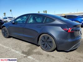 Tesla Model 3 2024