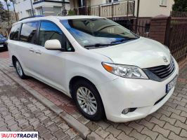 Toyota Sienna 2017 3.5 296 KM